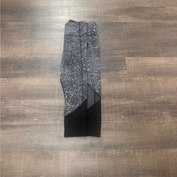 Lululemon Pace Rival Crop Marathon Athlete Splatter White Black Leggings Size 8 - Picture 3 of 6